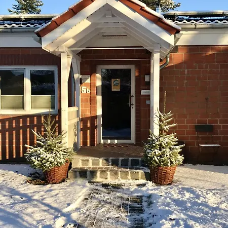 Feriehus Haus Am Wald, Rotfichte, 4 Schlafz, Im Norden Hamburgs Lutzhorn